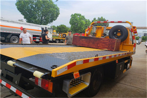 云阳附近拖车电话号码服务